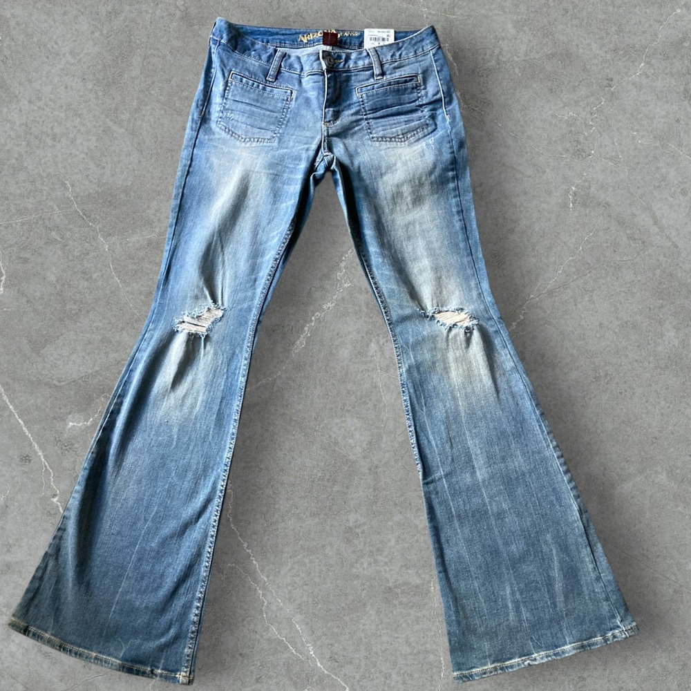 NWT Flower Child Vintage Arizona Jeans Flare Leg slim fit size 9